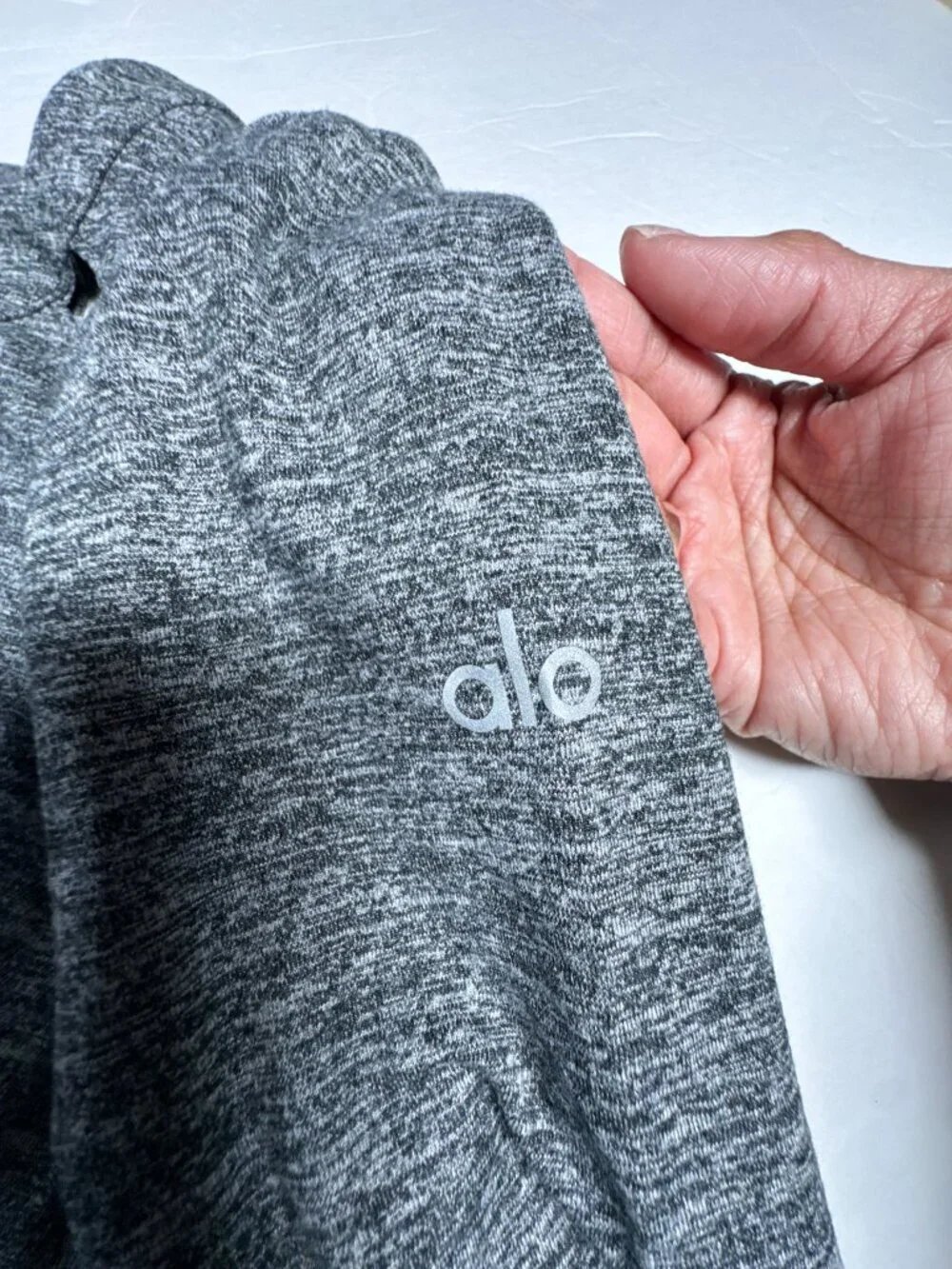 Alo Yoga Alloy Heather Mantra Long Sleeve Top Small Cutout Thumbholes Activewear